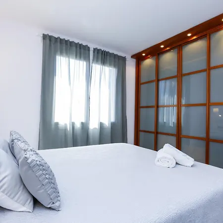 New Queens 2a Planetcostadorada Apartment *